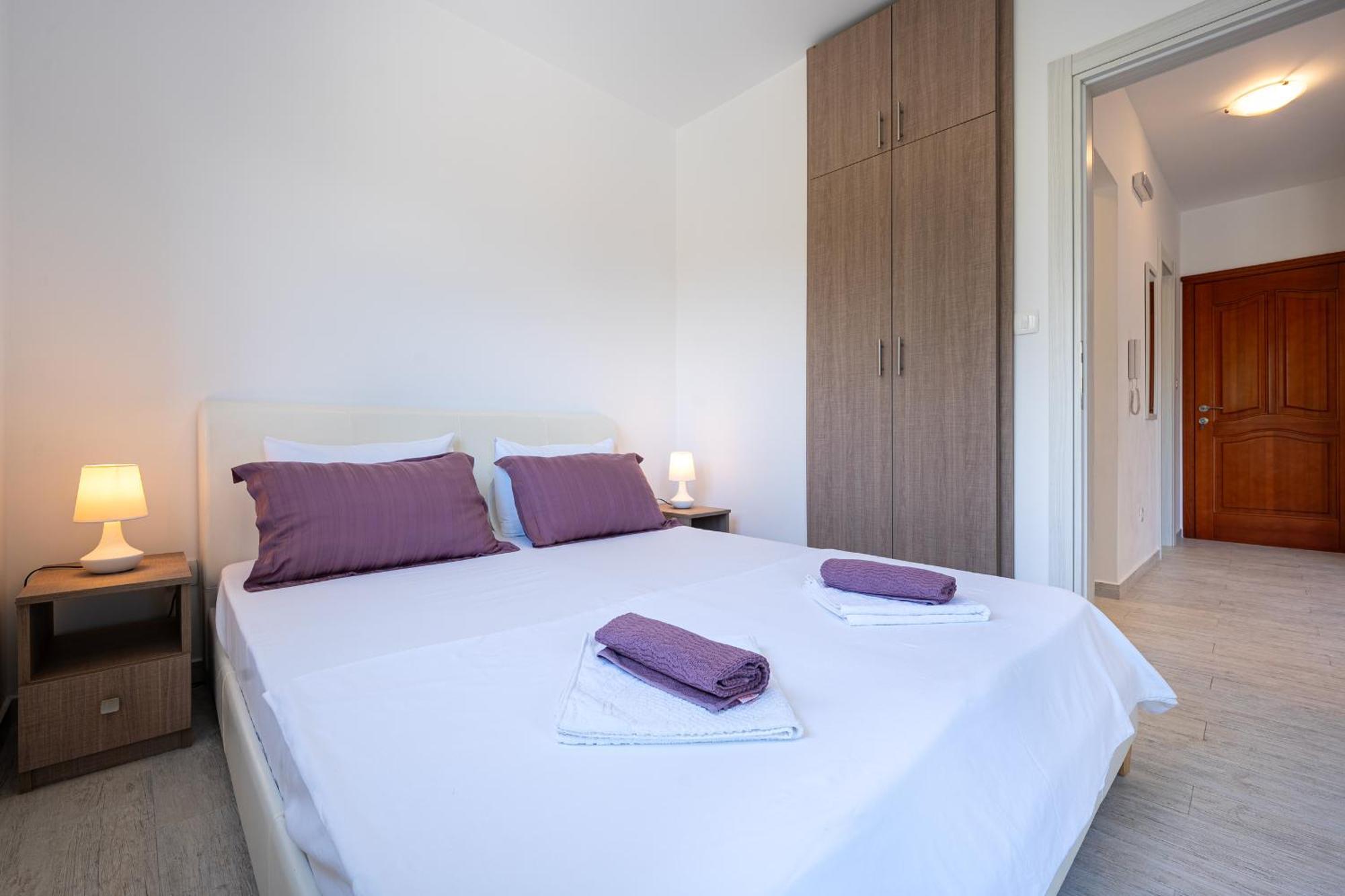 Hera Apartments Donji Stoliv Oda fotoğraf